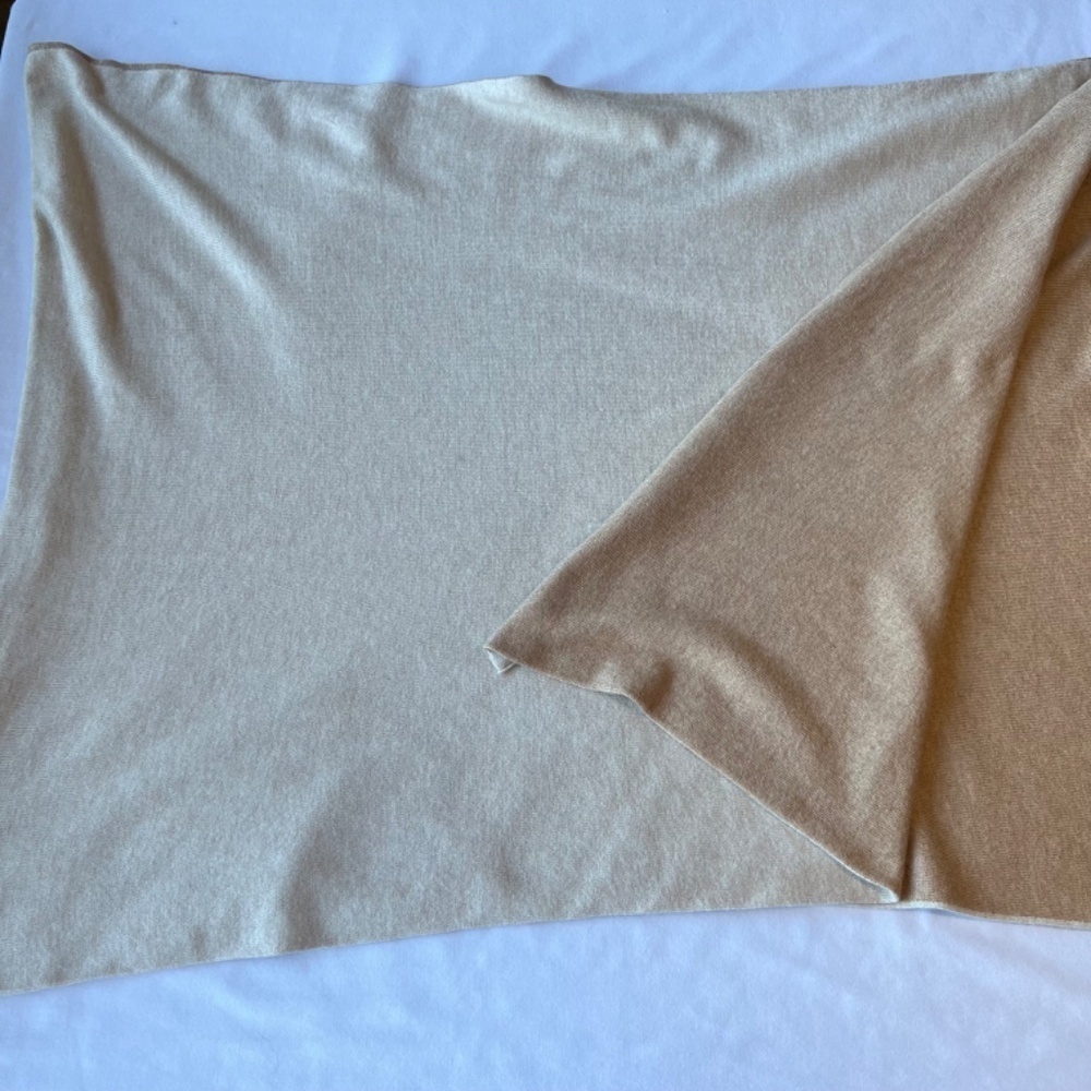 Duluth soft knit double layer reversible poncho - image 5